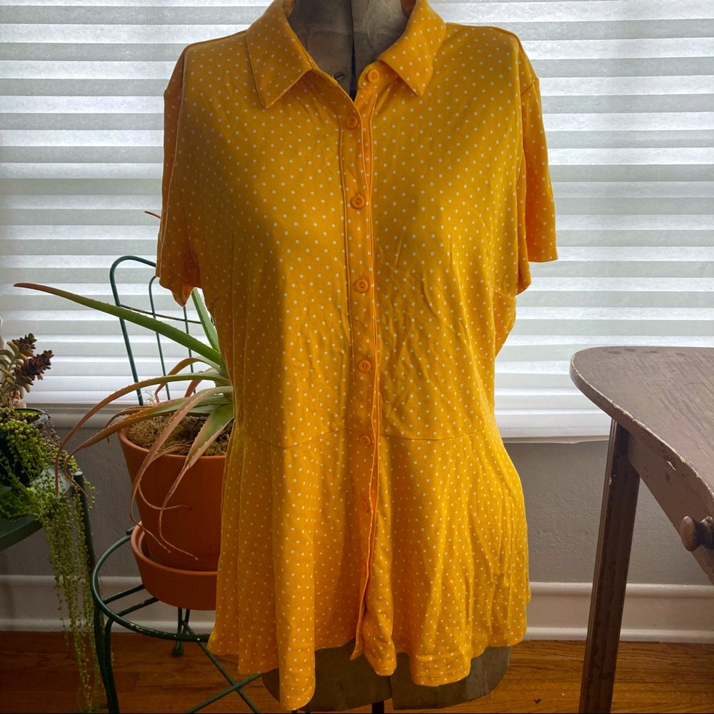 Isaac Mizrahi Knit Button Up Peplum Top